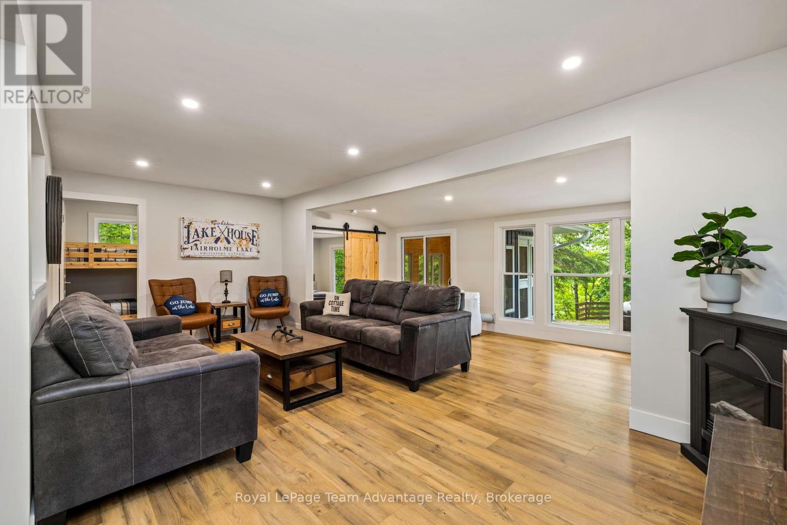 40 Fairholme Lake Road, Whitestone, Ontario  P0A 1G0 - Photo 8 - X12314994