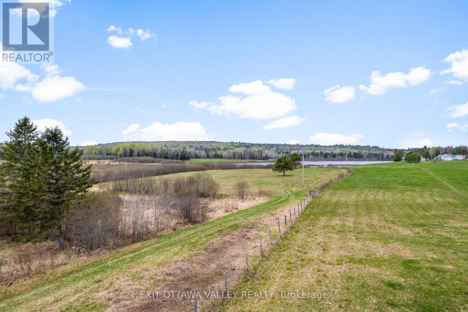 00 Hildebrandt Street N, Madawaska Valley, Ontario  K0J 1B0 - Photo 2 - X12152555