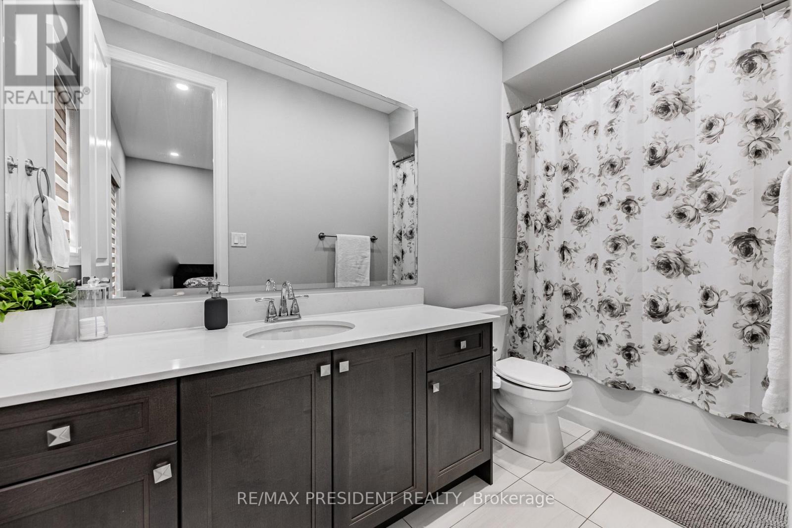 32 Elderbridge Road, Brampton, Ontario  L6P 4G5 - Photo 13 - W12314948