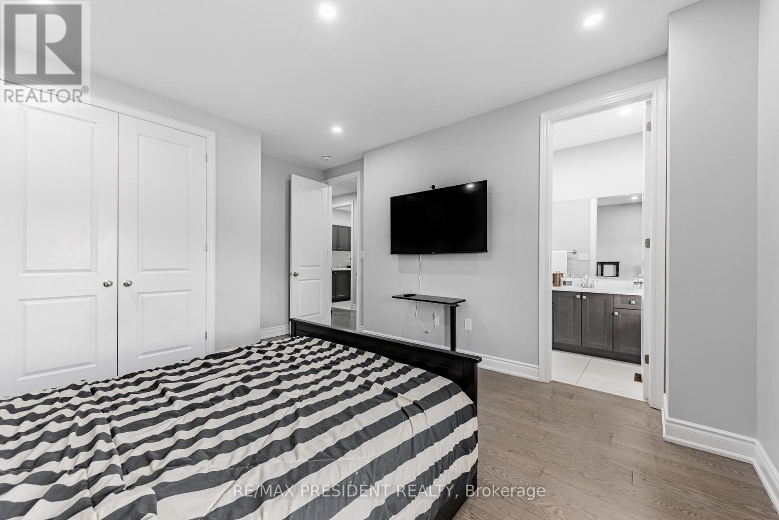 32 Elderbridge Road, Brampton, Ontario  L6P 4G5 - Photo 15 - W12314948
