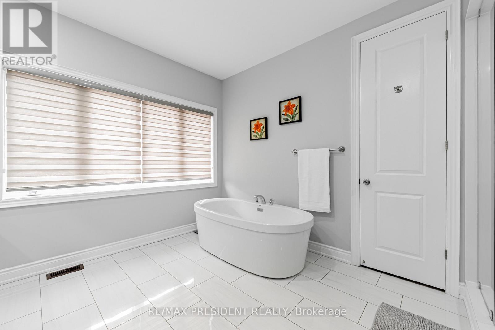 32 Elderbridge Road, Brampton, Ontario  L6P 4G5 - Photo 28 - W12314948