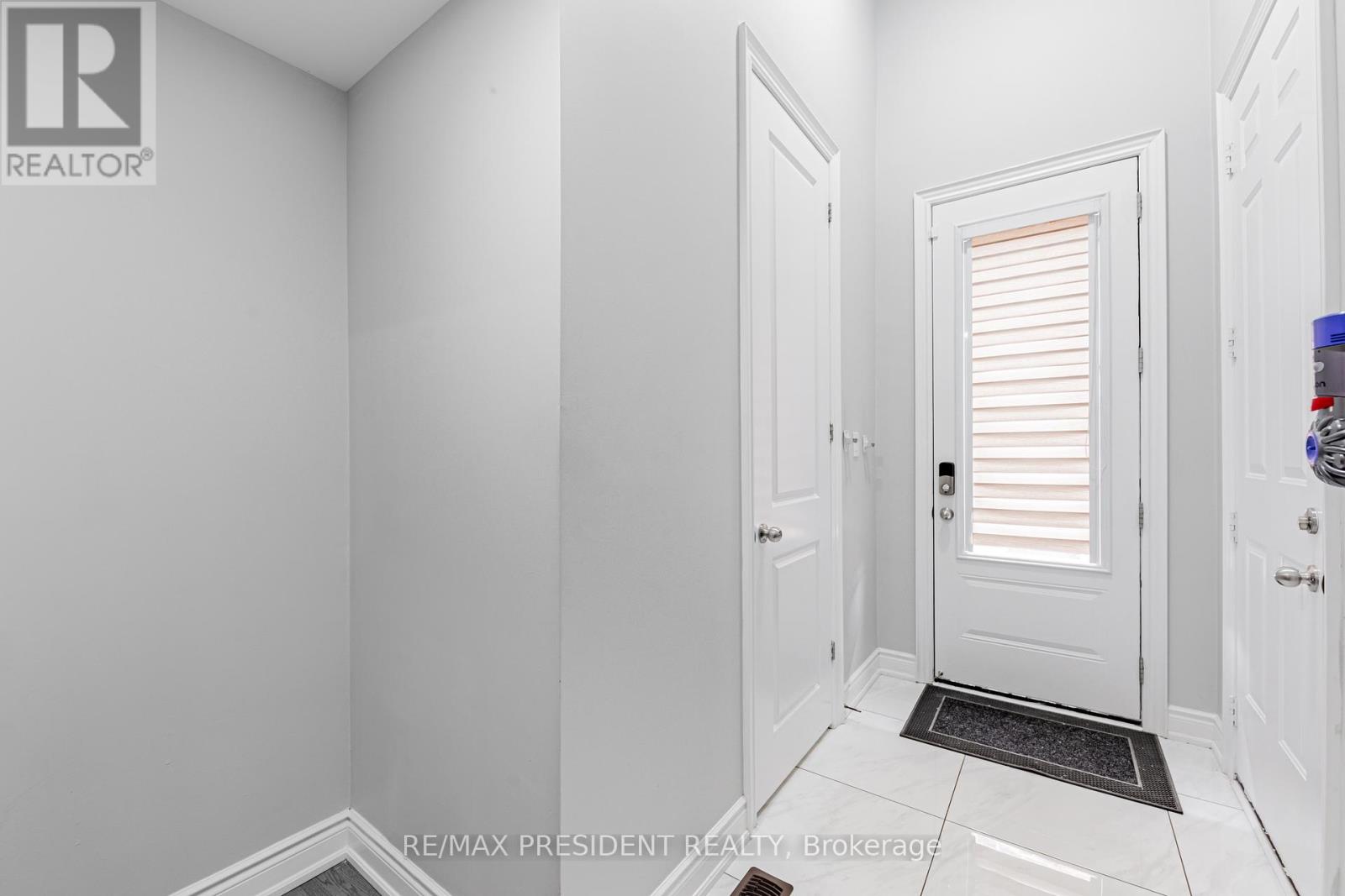 32 Elderbridge Road, Brampton, Ontario  L6P 4G5 - Photo 30 - W12314948