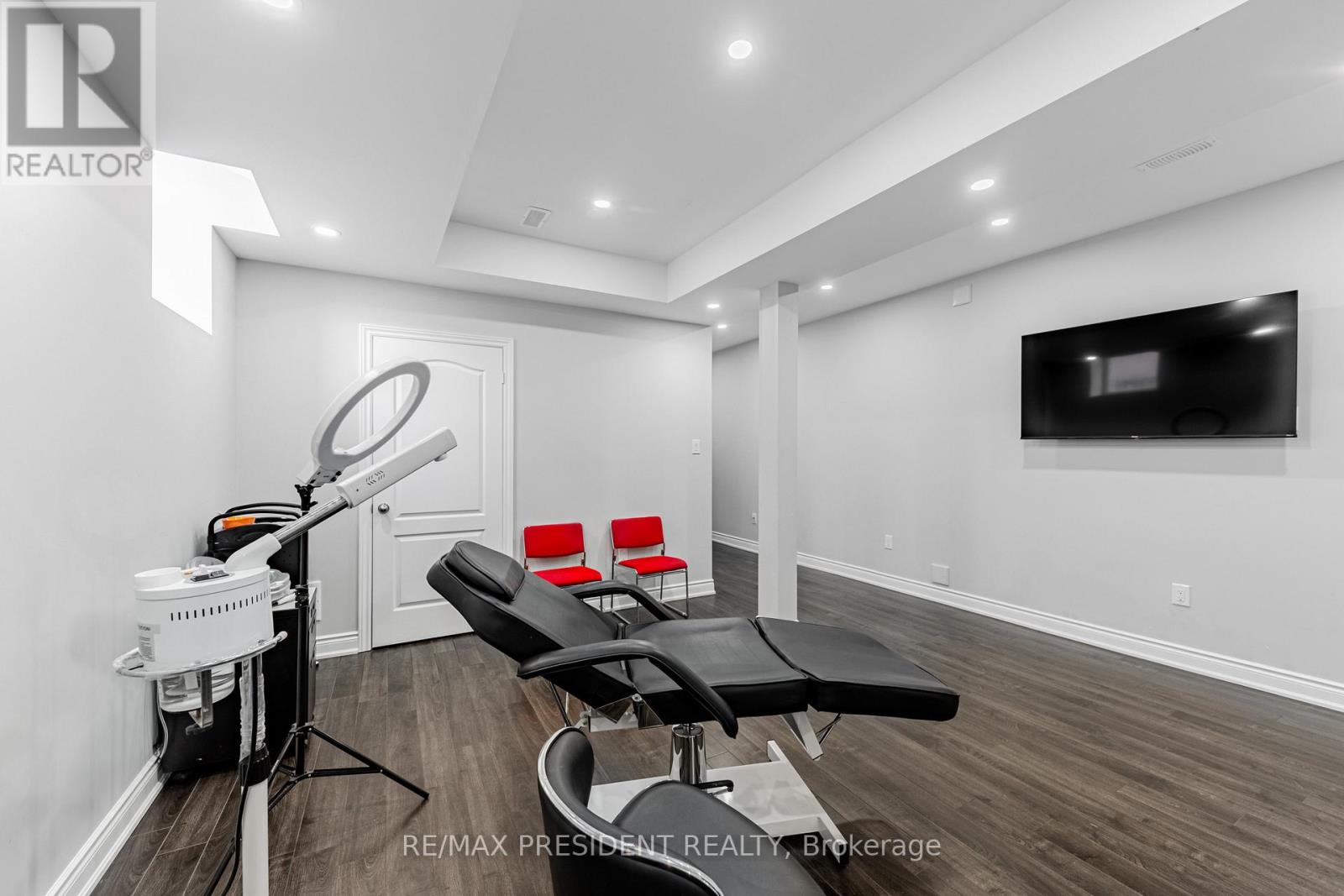 32 Elderbridge Road, Brampton, Ontario  L6P 4G5 - Photo 32 - W12314948