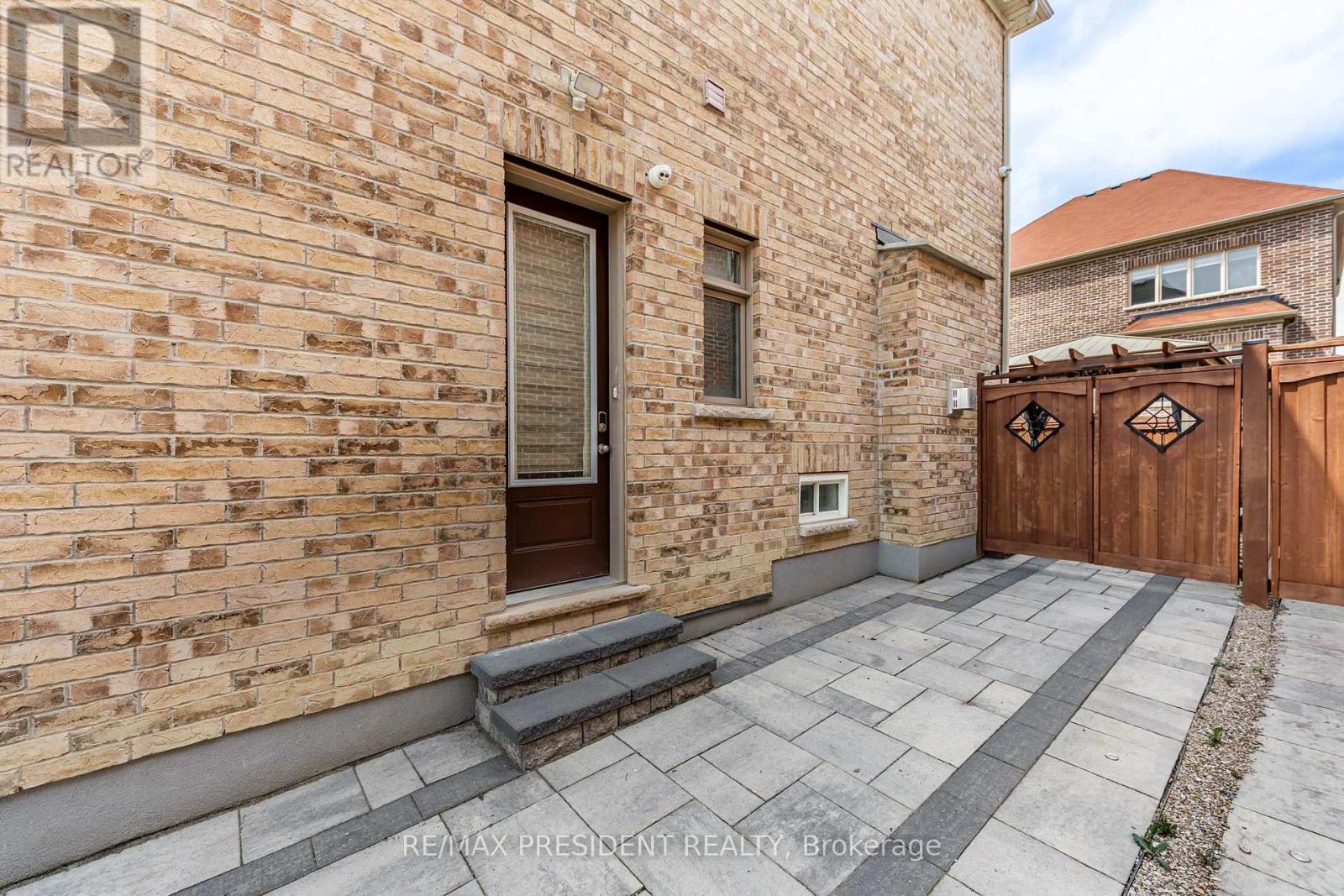 32 Elderbridge Road, Brampton, Ontario  L6P 4G5 - Photo 43 - W12314948