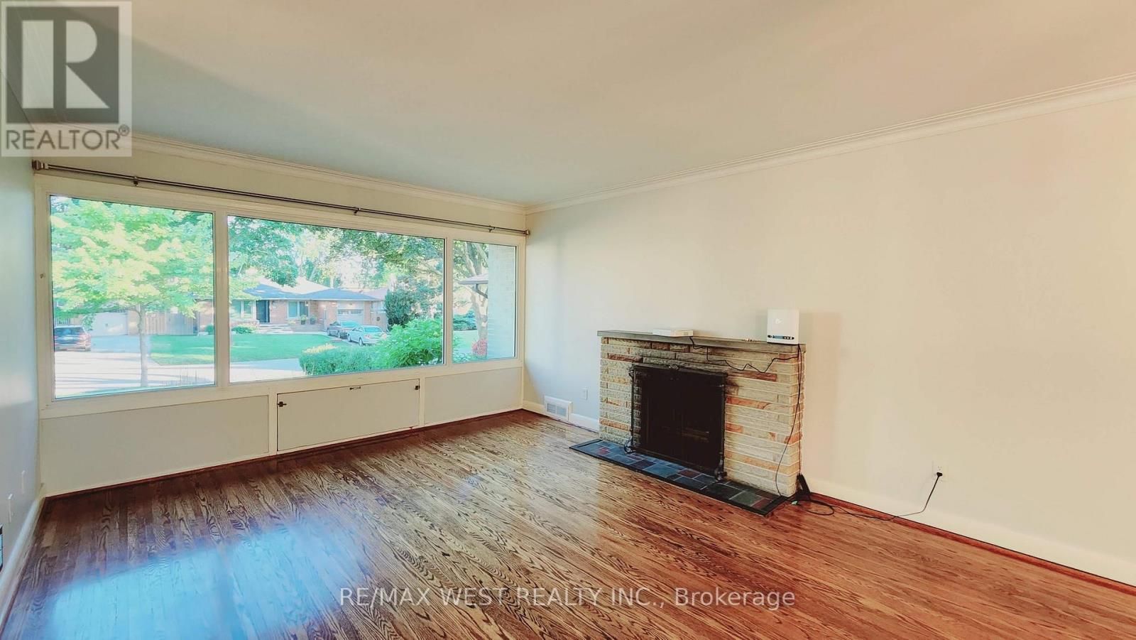 114 Prince George Drive, Toronto, Ontario  M9B 2X8 - Photo 14 - W12314958