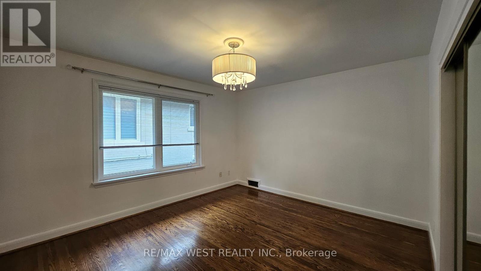 114 Prince George Drive, Toronto, Ontario  M9B 2X8 - Photo 21 - W12314958