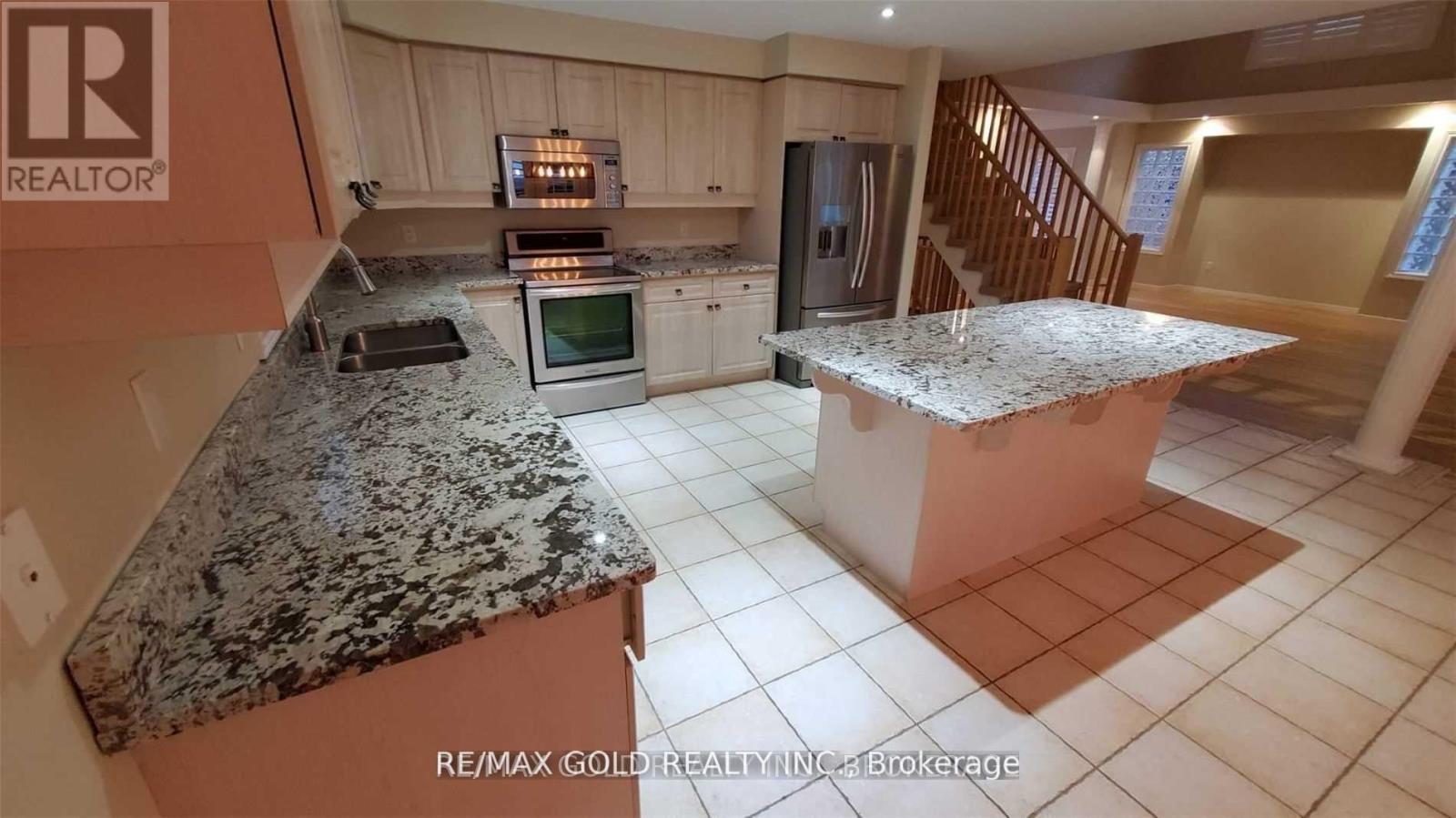 79 Surrey Drive, Hamilton, Ontario  L9K 1L9 - Photo 15 - X12314889