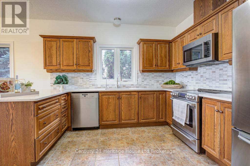 2 Green Gable Place, Woodstock, Ontario  N4T 1W6 - Photo 18 - X12313963