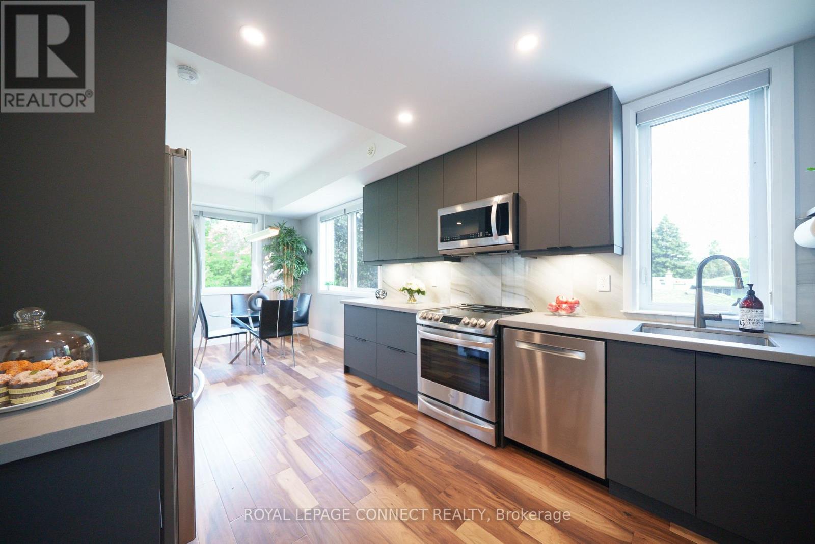 Property at TH03 - 780 SHEPPARD AVENUE E image 4