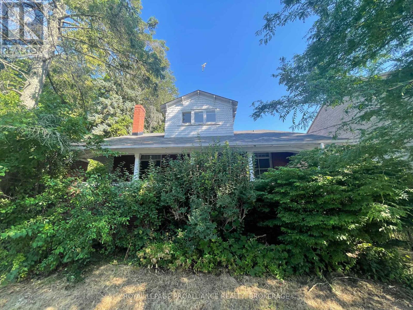 301 King Street W, Kingston, Ontario  K7L 2W9 - Photo 1 - X12315195