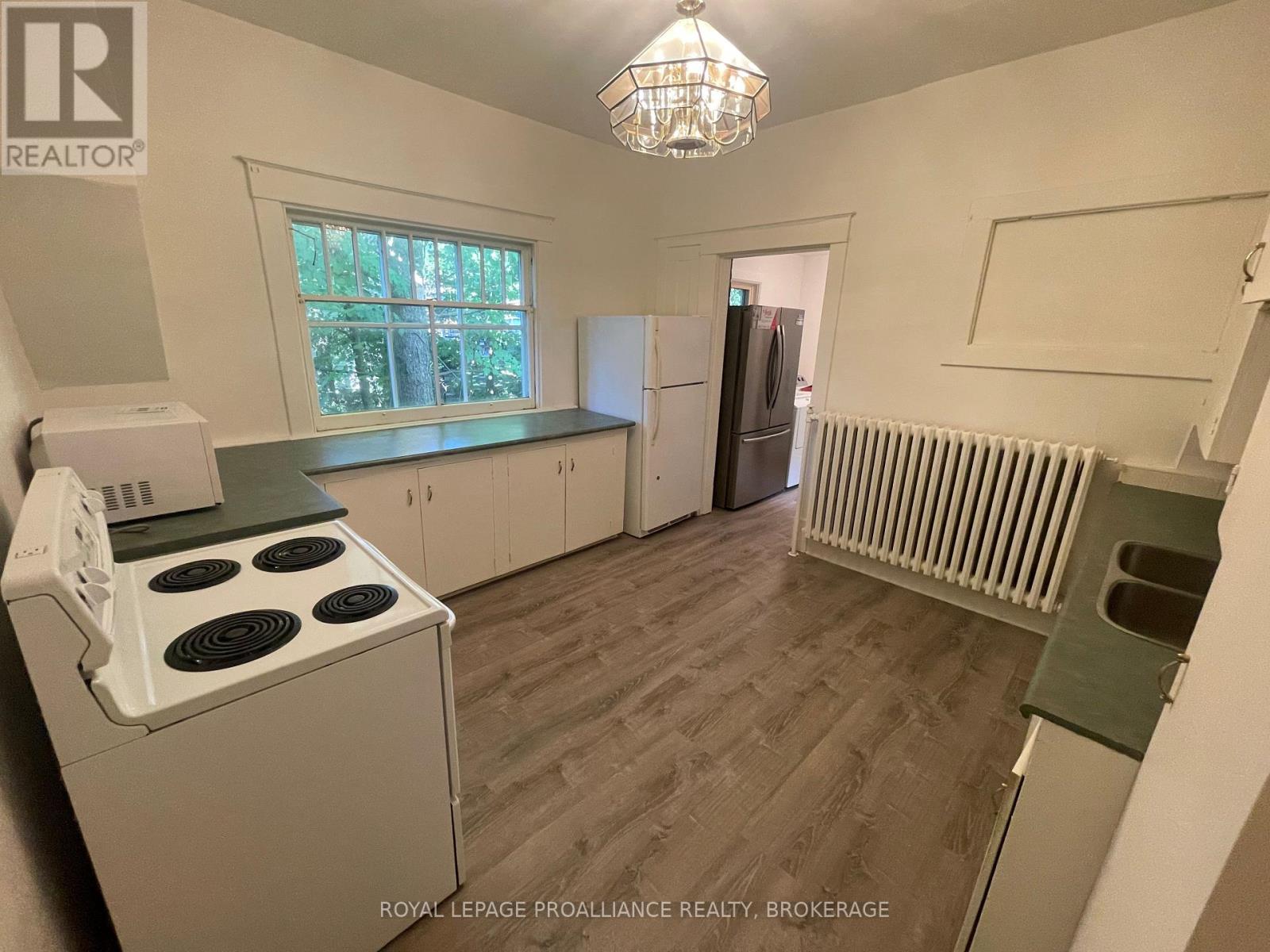 301 King Street W, Kingston, Ontario  K7L 2W9 - Photo 18 - X12315195