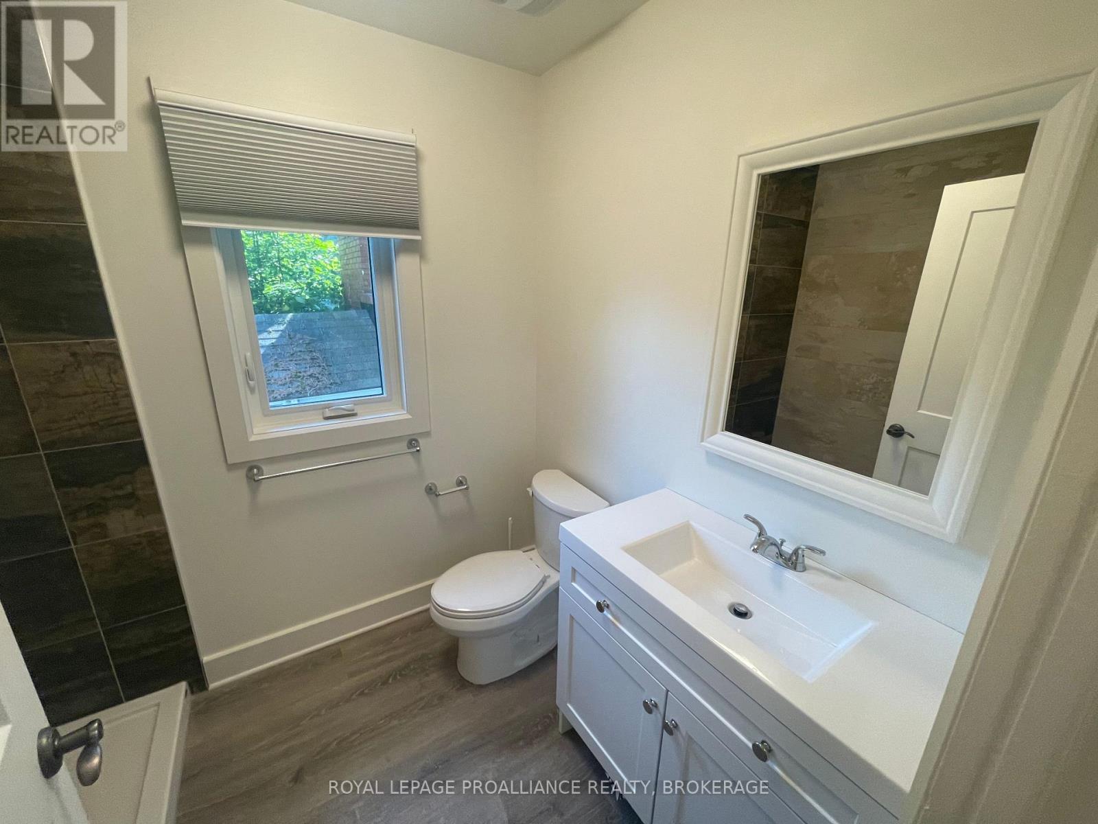 301 King Street W, Kingston, Ontario  K7L 2W9 - Photo 20 - X12315195