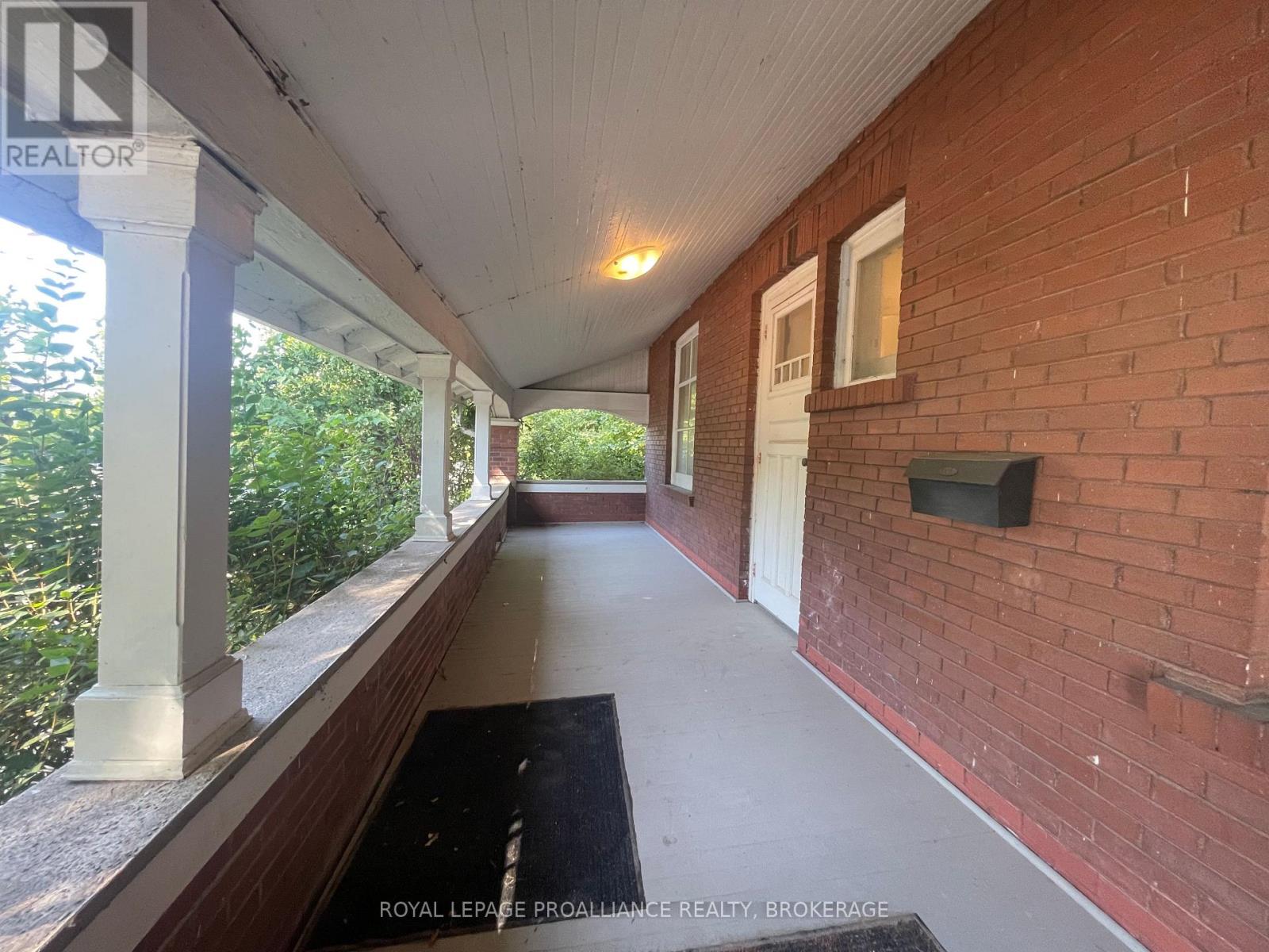 301 King Street W, Kingston, Ontario  K7L 2W9 - Photo 3 - X12315195