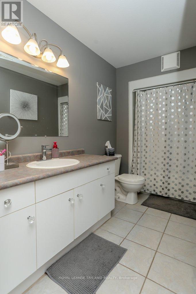 283 Greenfield Lane, Chatham-Kent (Chatham), Ontario  N7L 5N4 - Photo 36 - X12315161