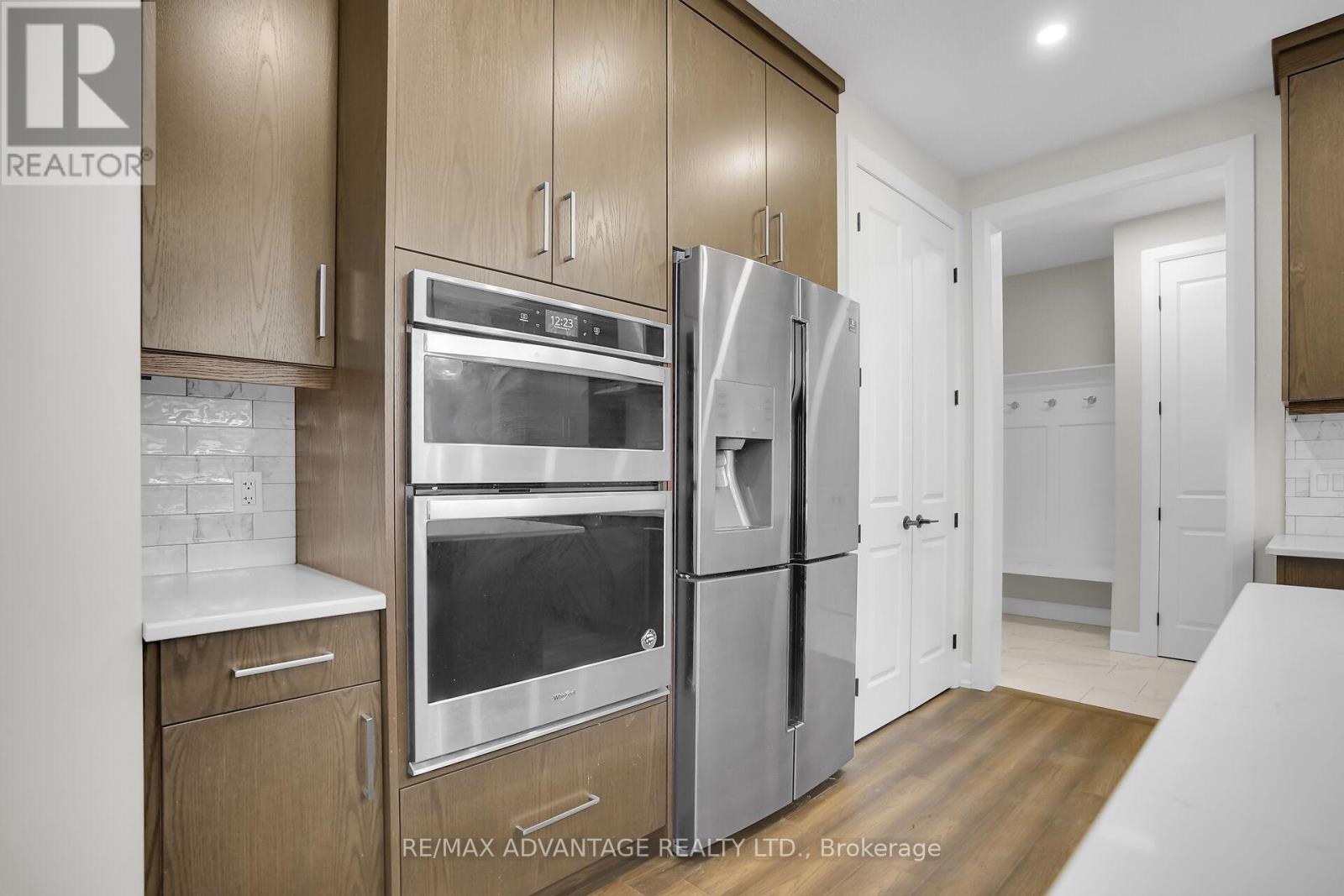 6416 Old Garrison Boulevard, London South, Ontario  N6P 0G2 - Photo 15 - X12315214
