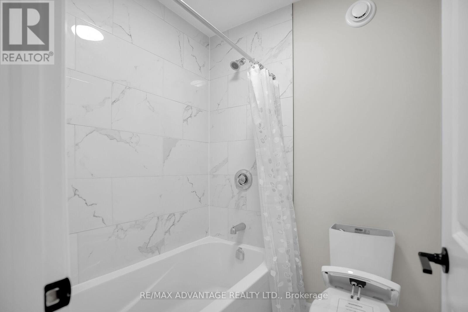 6416 Old Garrison Boulevard, London South, Ontario  N6P 0G2 - Photo 34 - X12315214