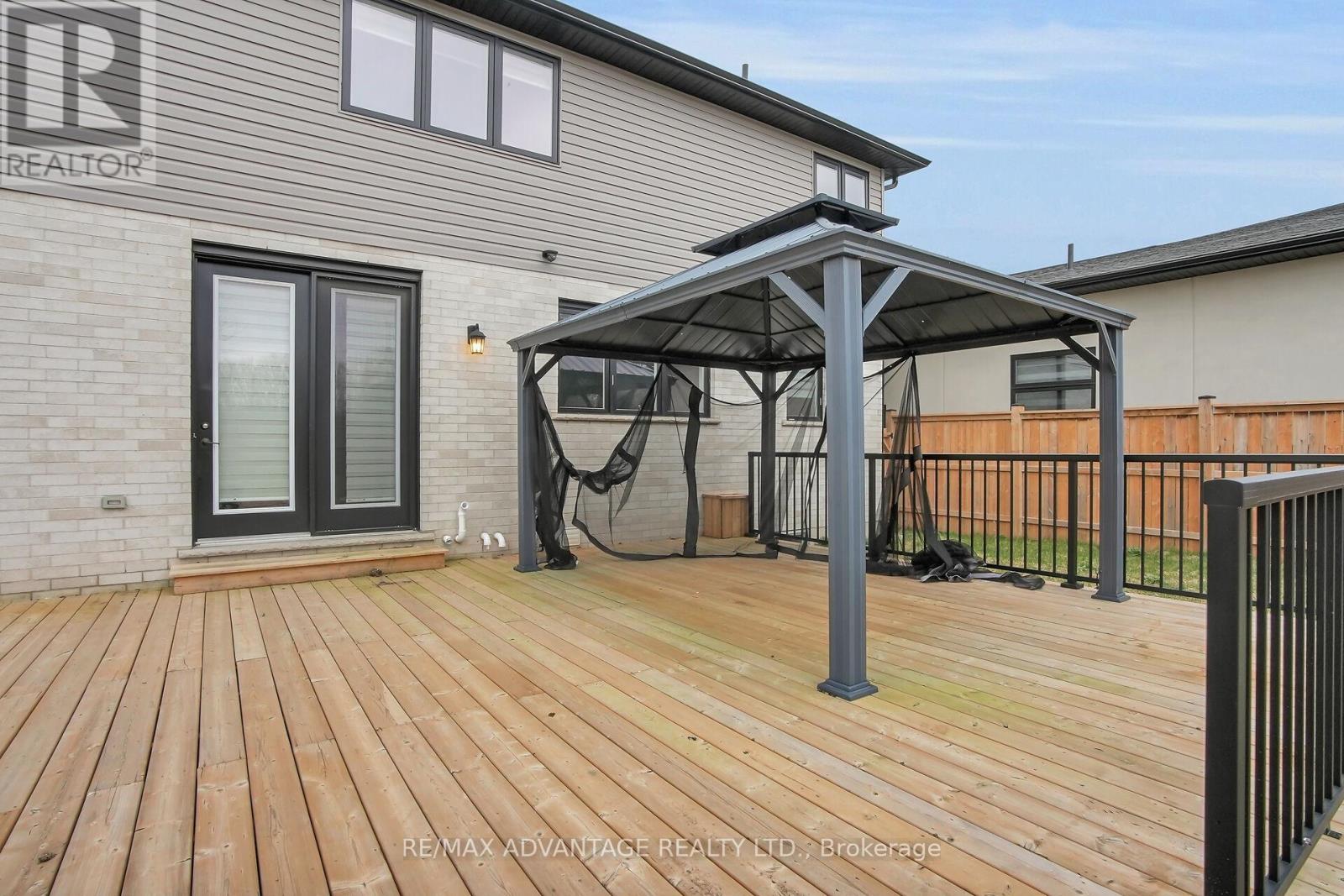 6416 Old Garrison Boulevard, London South, Ontario  N6P 0G2 - Photo 45 - X12315214