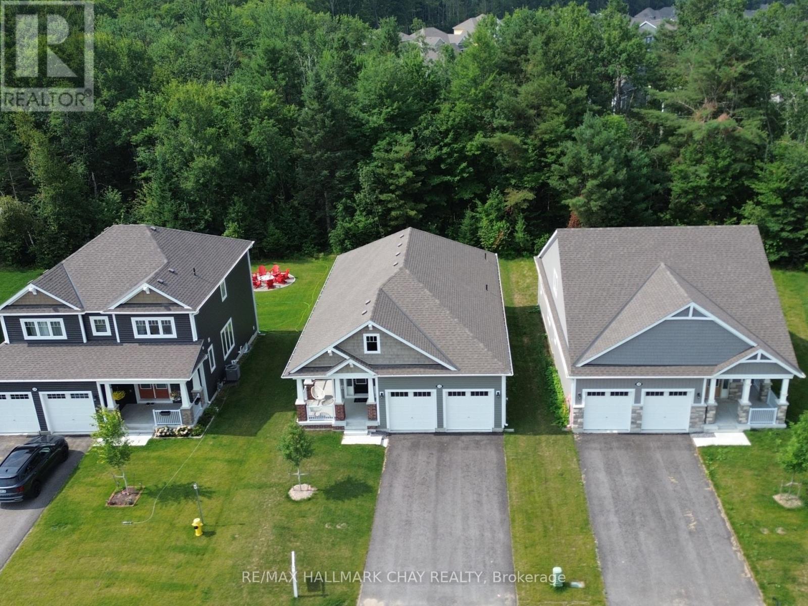 Property at 12 DYER CRESCENT image 3
