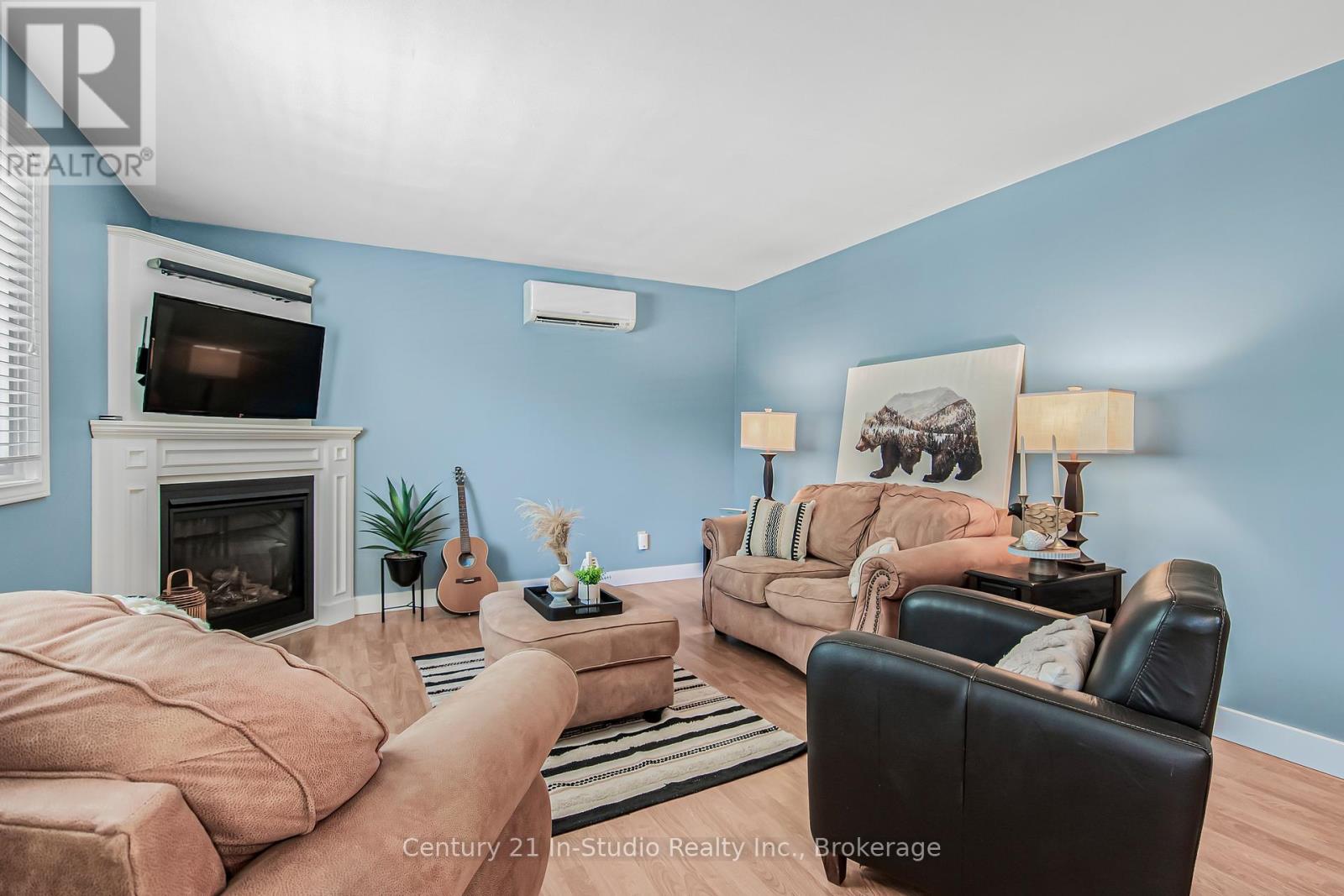 25 Emerson Avenue, South Bruce Peninsula, Ontario  N0H 2G0 - Photo 12 - X12305891