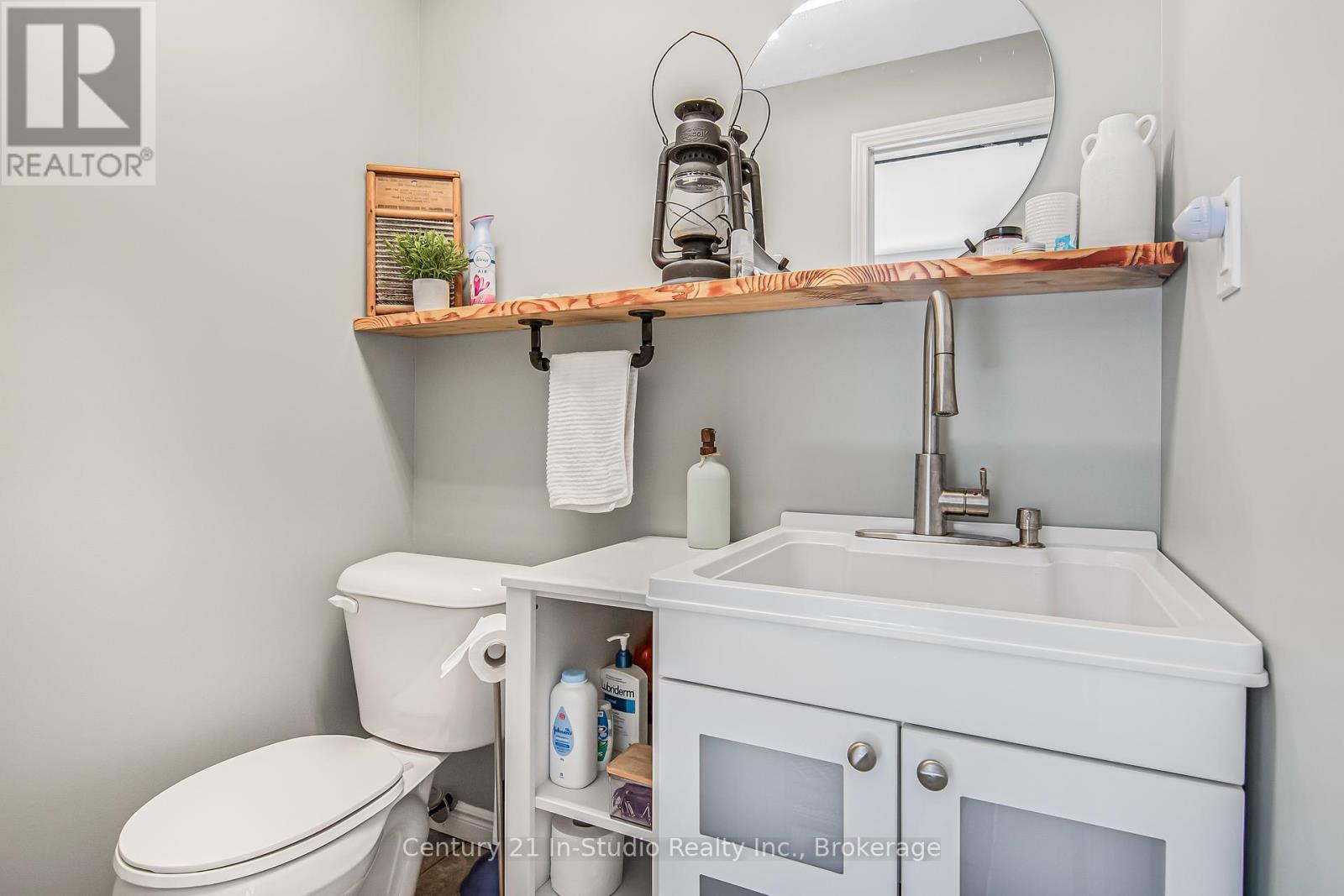 25 Emerson Avenue, South Bruce Peninsula, Ontario  N0H 2G0 - Photo 39 - X12305891