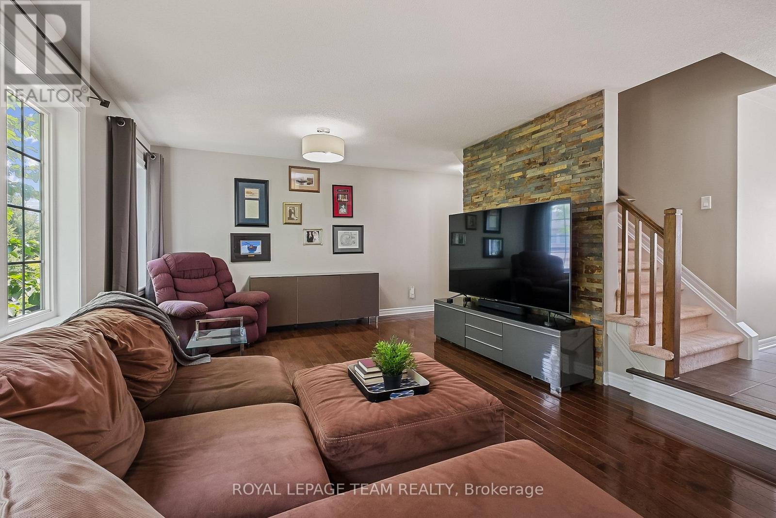 127 Harmattan Avenue, Ottawa, Ontario  K2S 0E4 - Photo 10 - X12315089