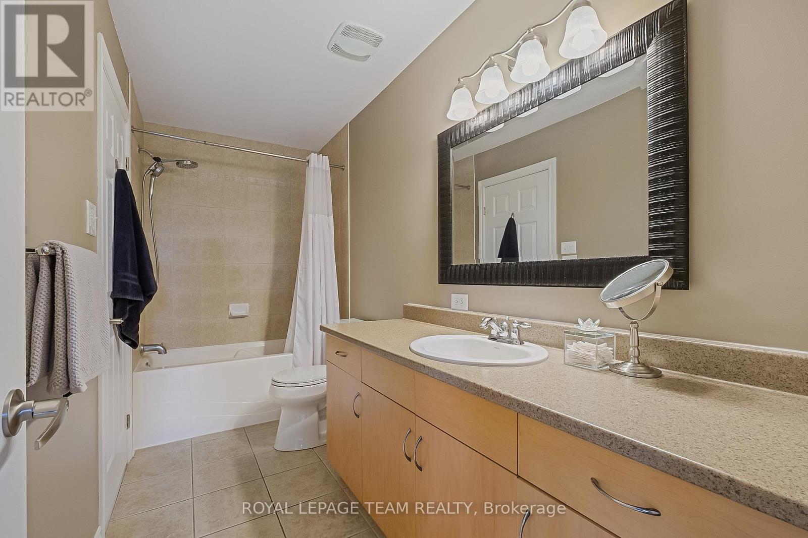 127 Harmattan Avenue, Ottawa, Ontario  K2S 0E4 - Photo 35 - X12315089