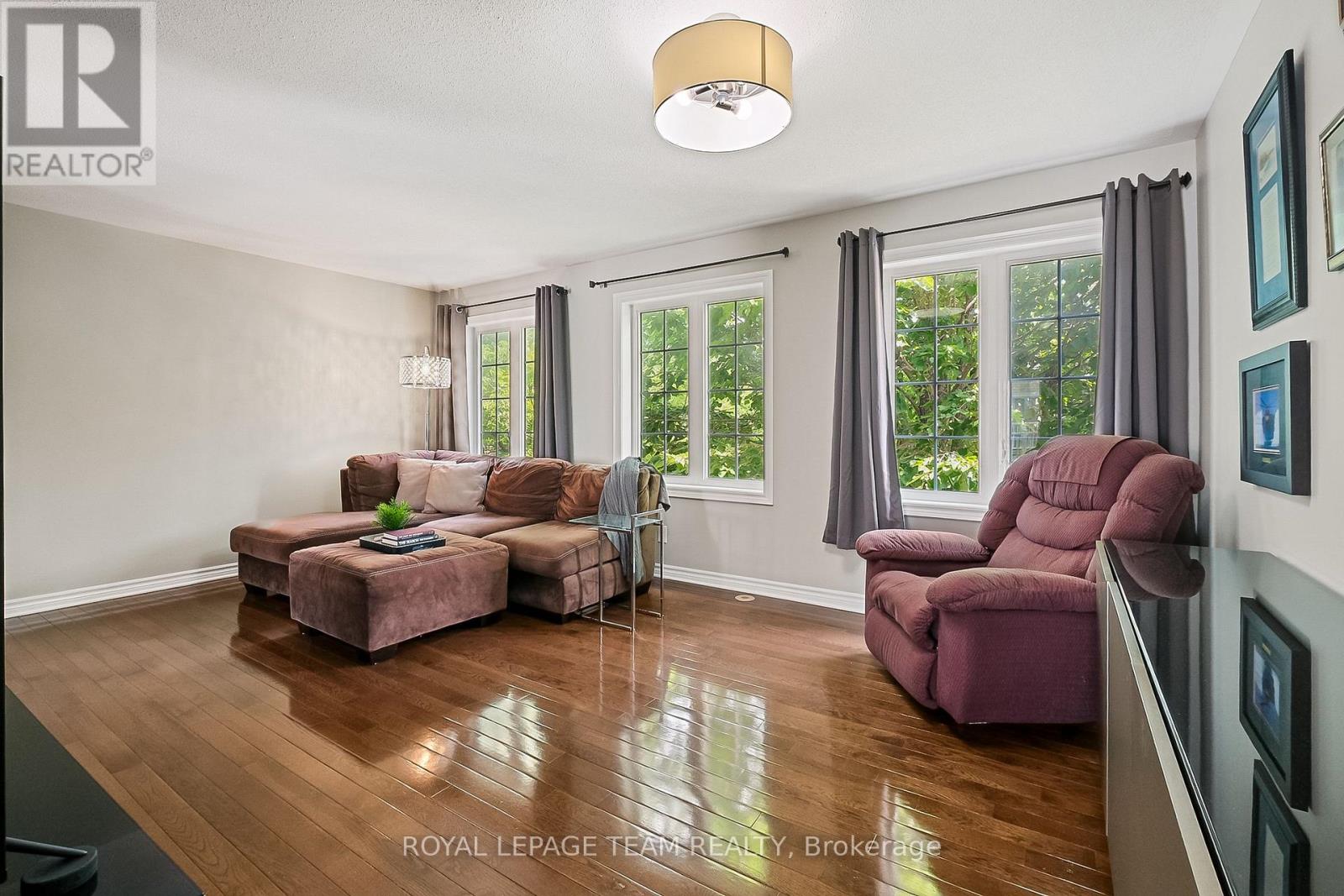127 Harmattan Avenue, Ottawa, Ontario  K2S 0E4 - Photo 7 - X12315089