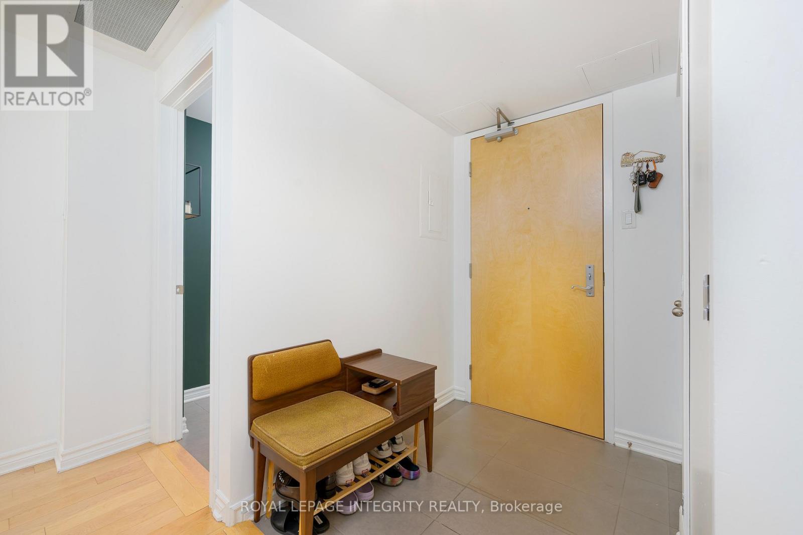 206 - 250 Lett Street, Ottawa, Ontario  K1R 0A8 - Photo 4 - X12315199