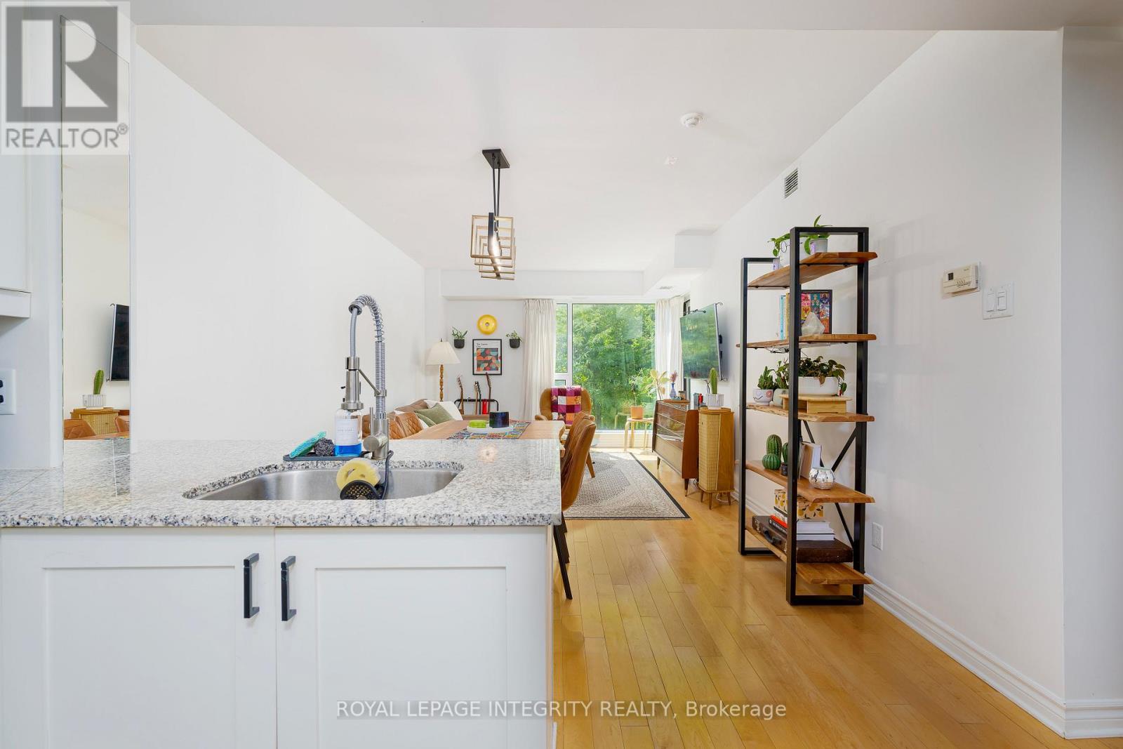 206 - 250 Lett Street, Ottawa, Ontario  K1R 0A8 - Photo 6 - X12315199