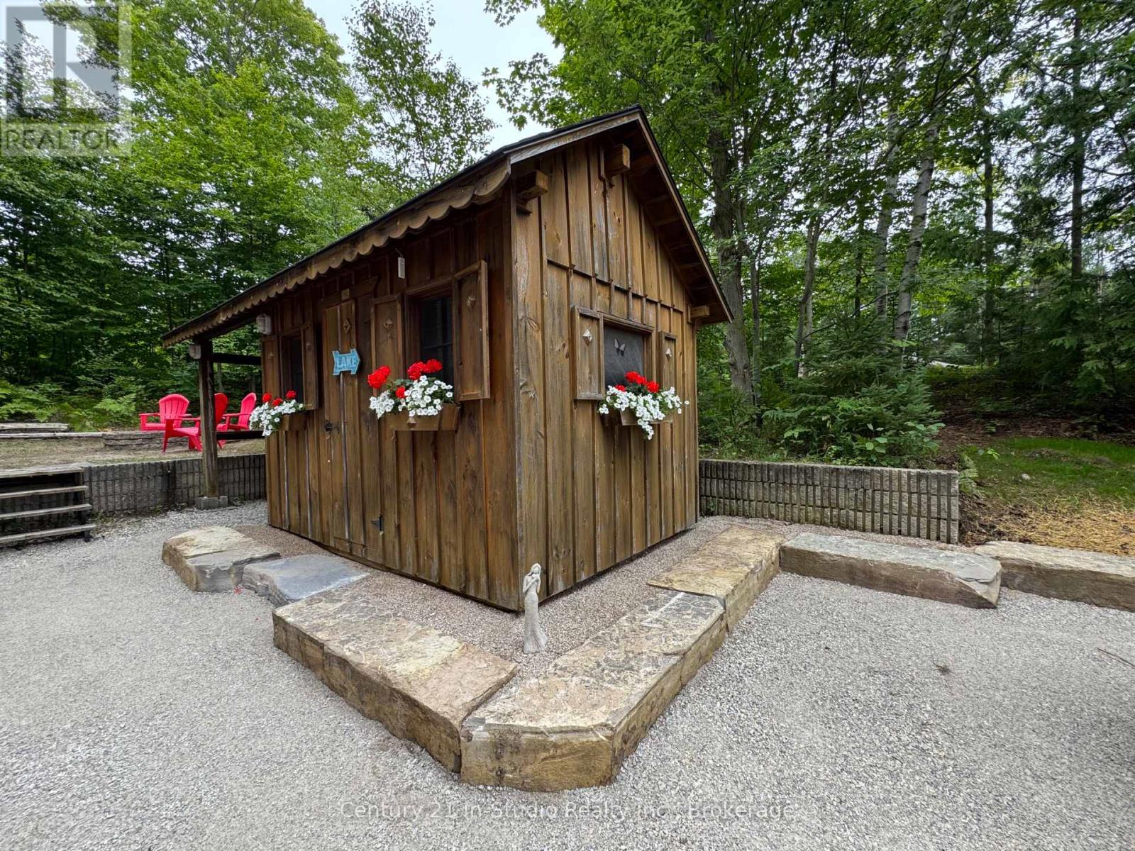 25 Emerson Avenue, South Bruce Peninsula, Ontario  N0H 2G0 - Photo 45 - X12305891