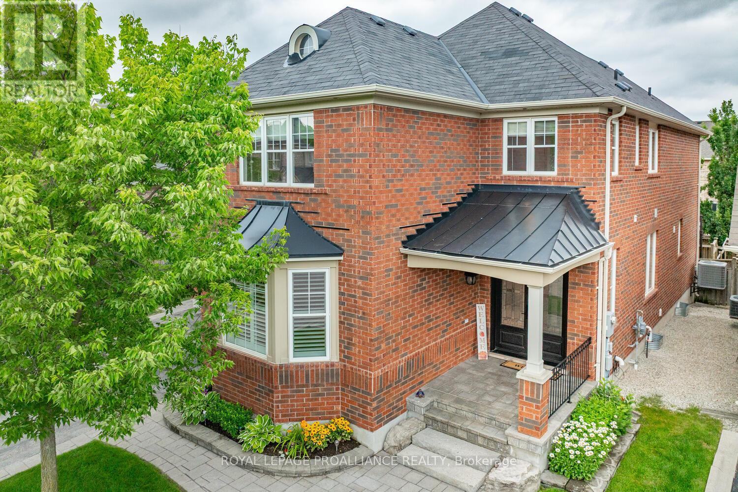 Property at 497 CUSICK CIRCLE image 2