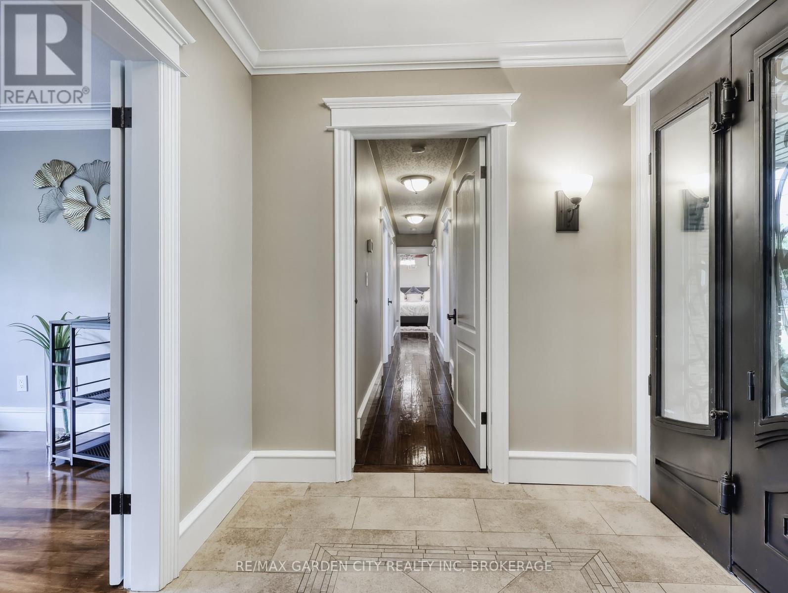 28 Marsdale Drive, St. Catharines, Ontario  L2T 3S3 - Photo 14 - X12315127