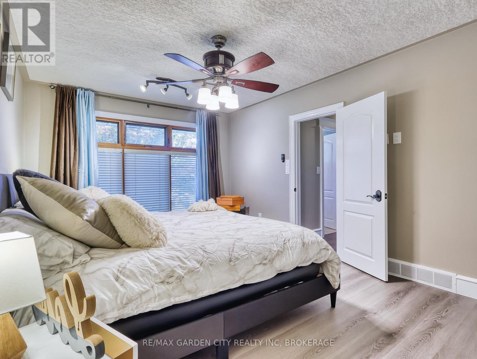 28 Marsdale Drive, St. Catharines, Ontario  L2T 3S3 - Photo 25 - X12315127