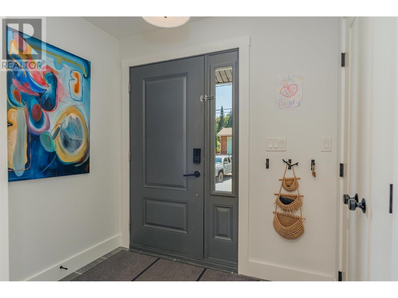 Property at 1606 THOMPSON Avenue Unit# A image 3