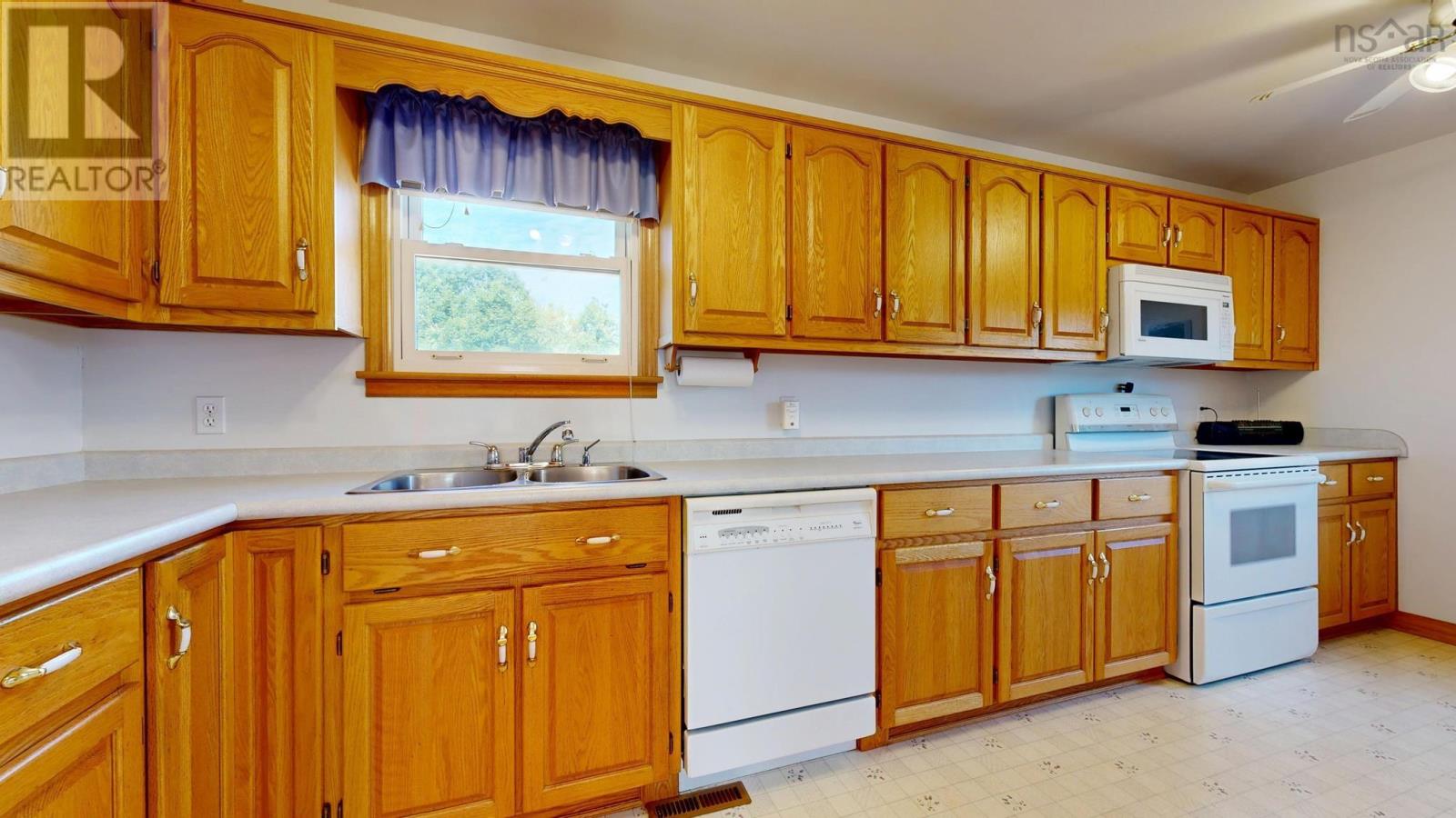 24 Dow Road, New Minas, Nova Scotia  B4N 3R5 - Photo 7 - 202515927