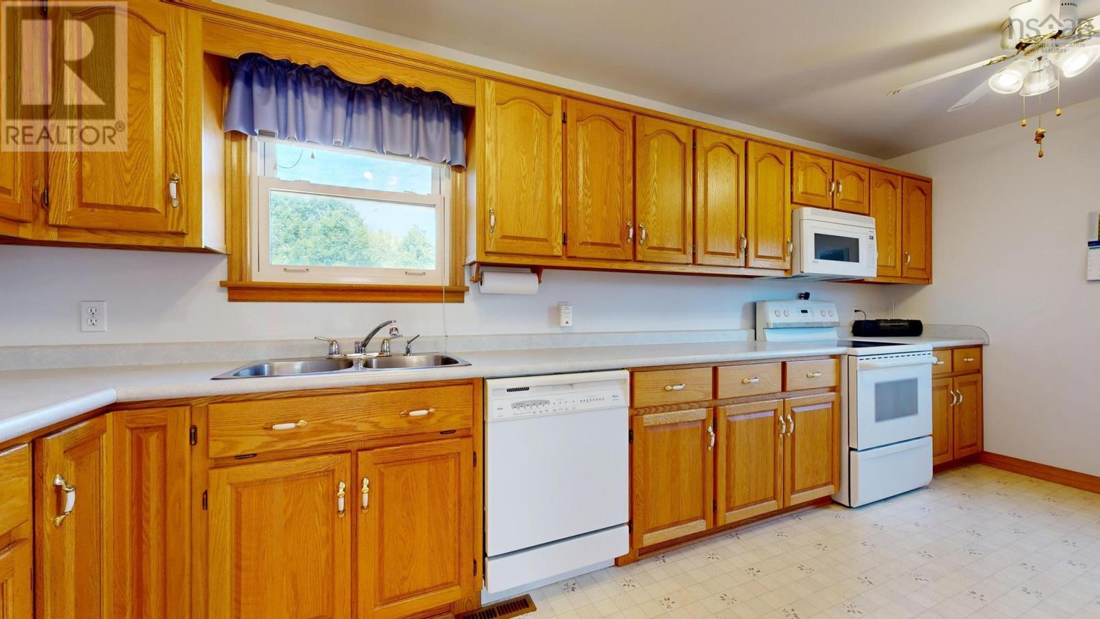 24 Dow Road, New Minas, Nova Scotia  B4N 3R5 - Photo 9 - 202515927
