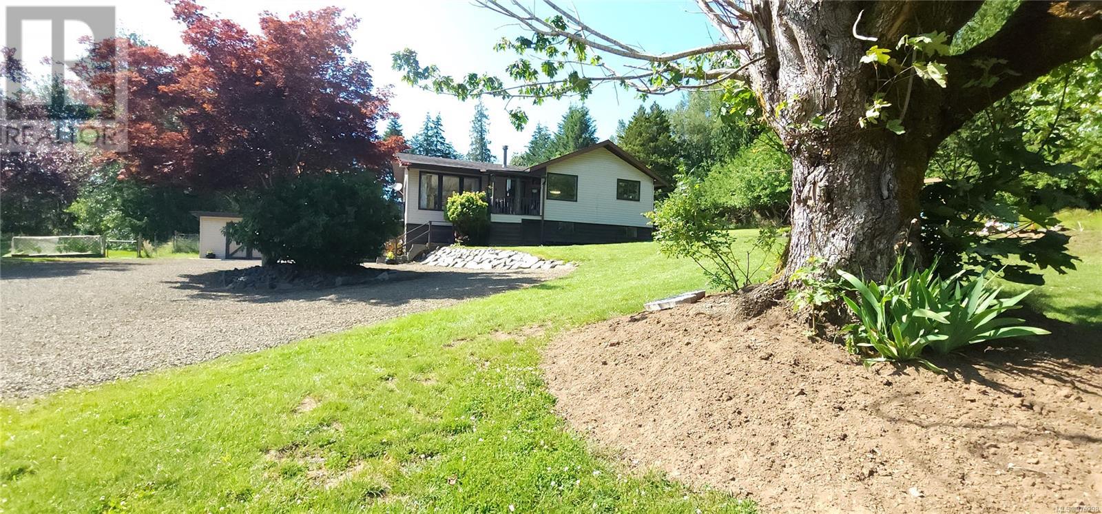973 Island Hwy, Sayward, British Columbia  V0P 1R0 - Photo 42 - 970298