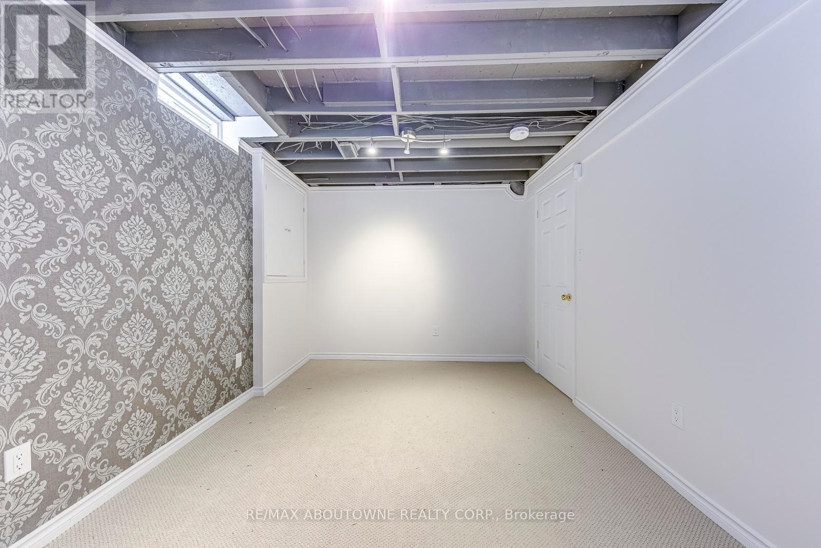 3037 Abernathy Way, Oakville, Ontario  L6M 5C1 - Photo 40 - W12315051