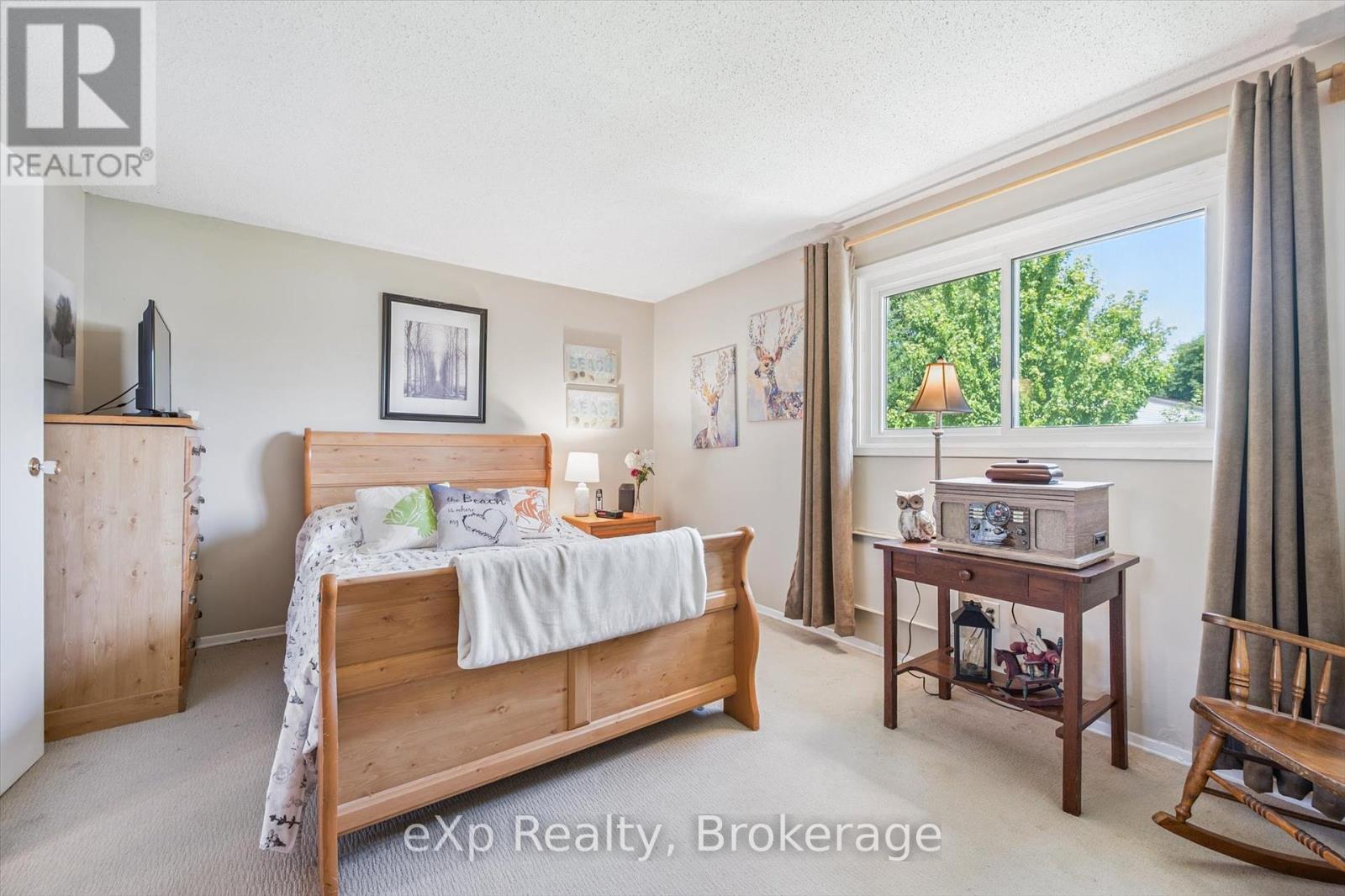 30 - 40 Silvercreek Parkway N, Guelph, Ontario  N1H 7X5 - Photo 13 - X12315163