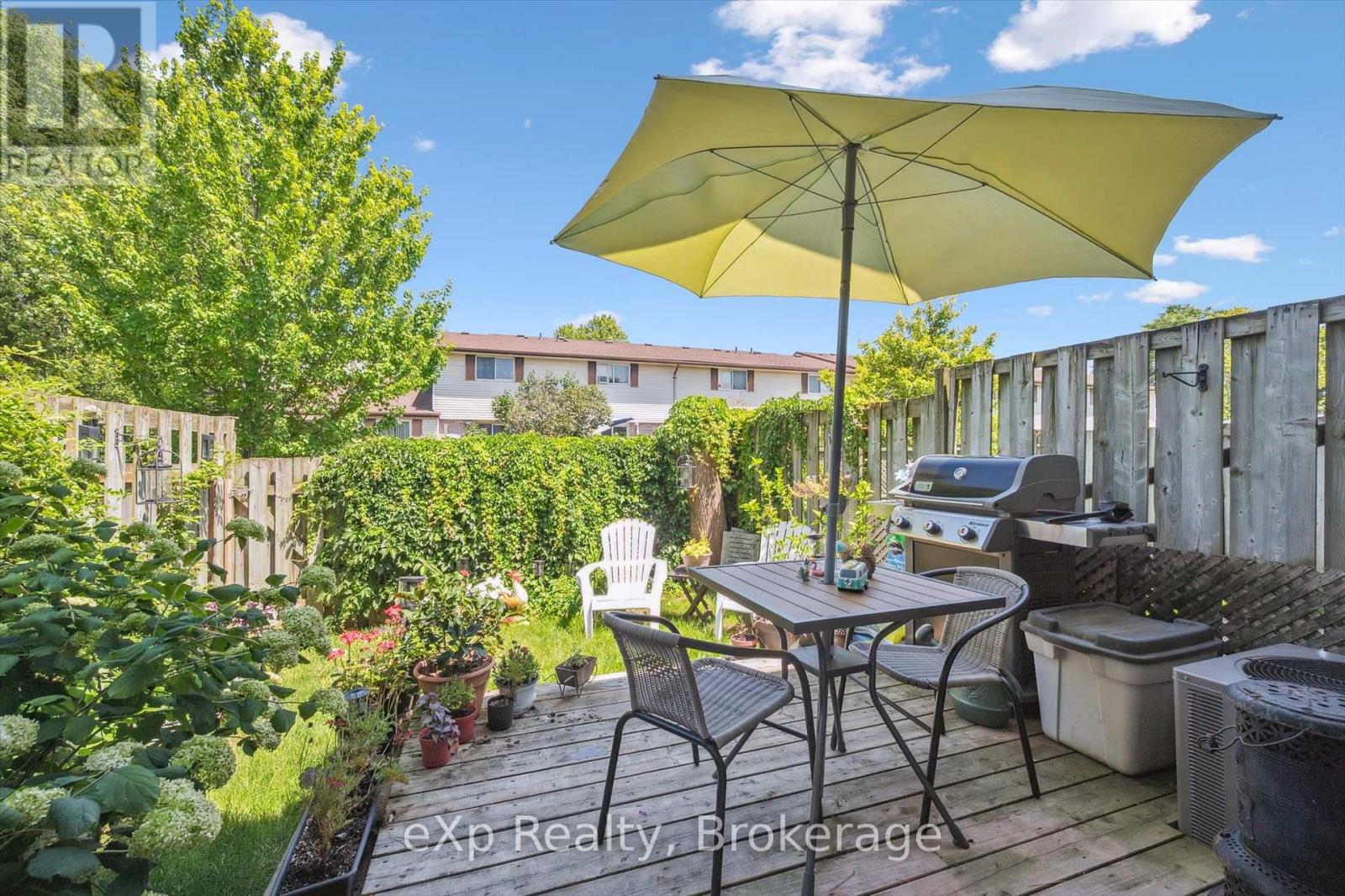 30 - 40 Silvercreek Parkway N, Guelph, Ontario  N1H 7X5 - Photo 18 - X12315163
