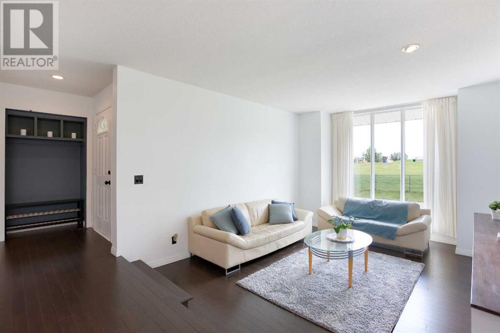 Property at 123 Woodbend Way image 5
