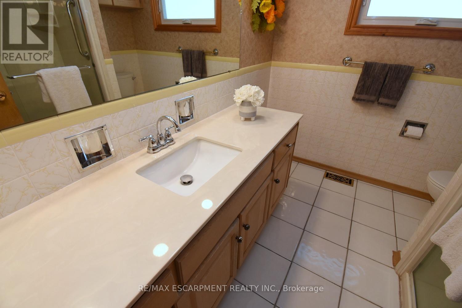 33 Dubarry Boulevard, Hamilton, Ontario  L8T 2V6 - Photo 25 - X12315069
