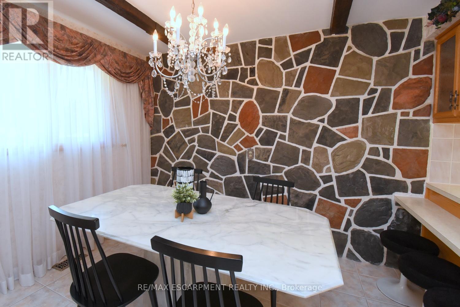 33 Dubarry Boulevard, Hamilton, Ontario  L8T 2V6 - Photo 9 - X12315069