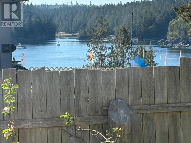 1990 WATERMAN AVE, Texada Island, British Columbia