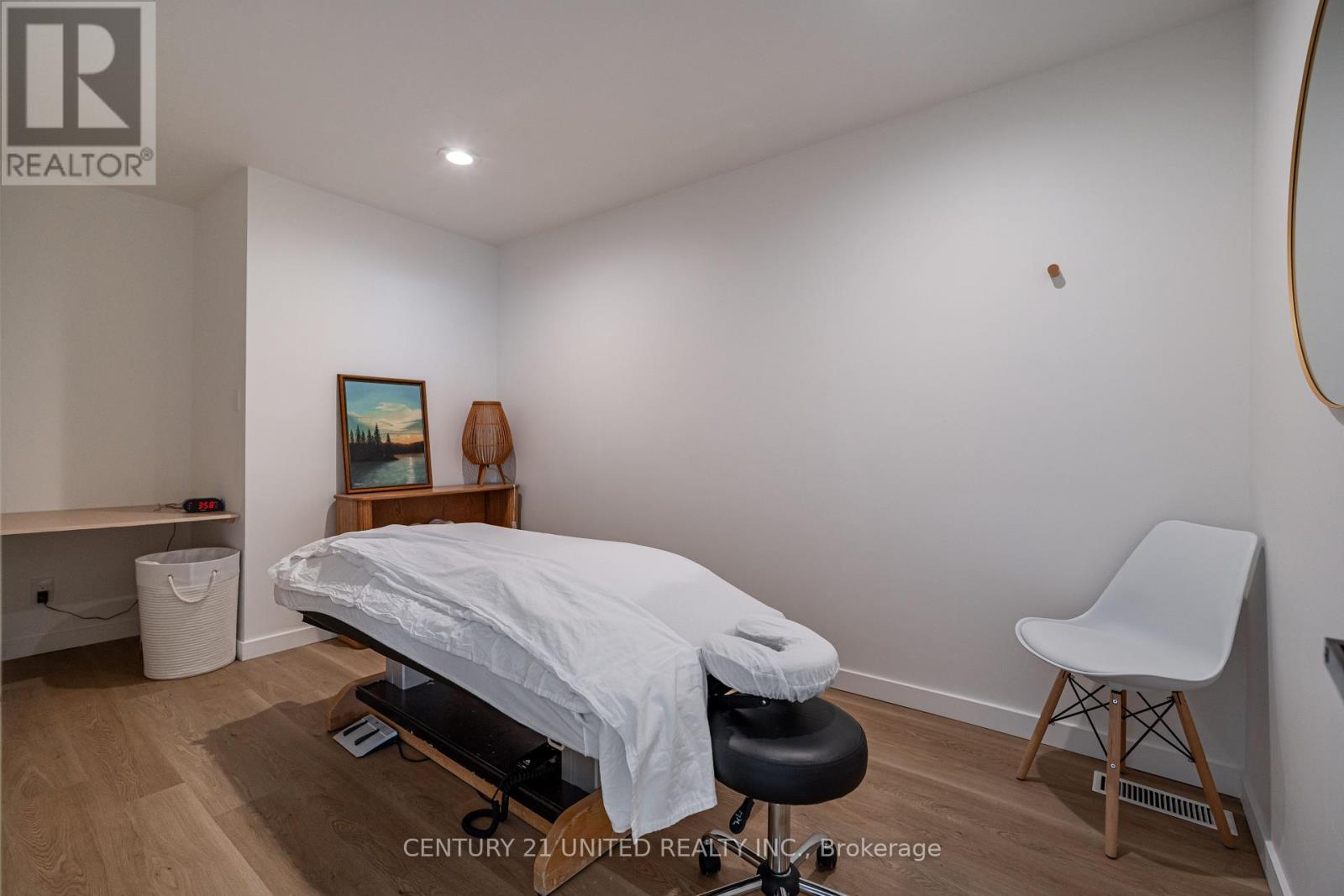 174-176 Hunter Street W, Peterborough Central, Ontario  K9H 2L2 - Photo 10 - X12315233