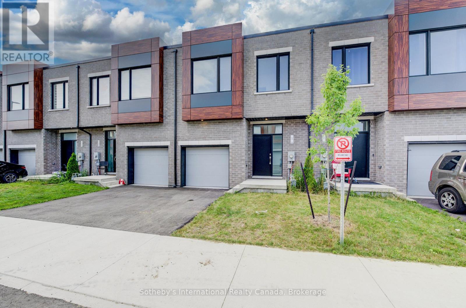 Property at 9 - 416 DUNDAS STREET image 3