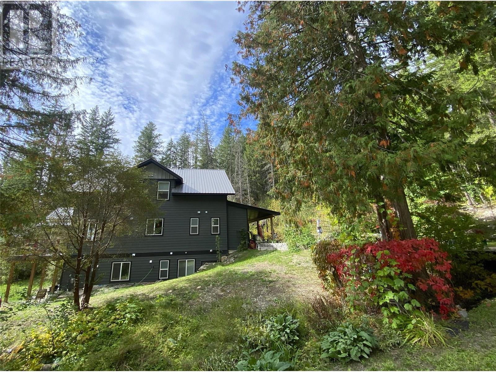7463 Black Road Se, Salmon Arm, British Columbia  V1E 2P6 - Photo 6 - 10340642