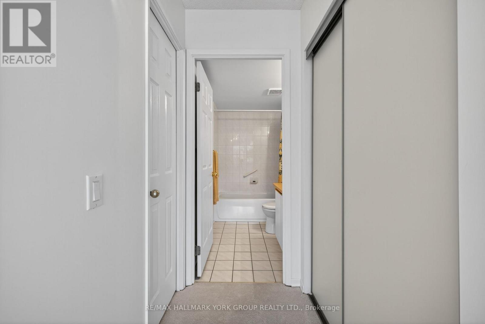 210 - 160 Wellington Street E, Aurora (Aurora Village), Ontario  L4G 1J3 - Photo 32 - N12315207