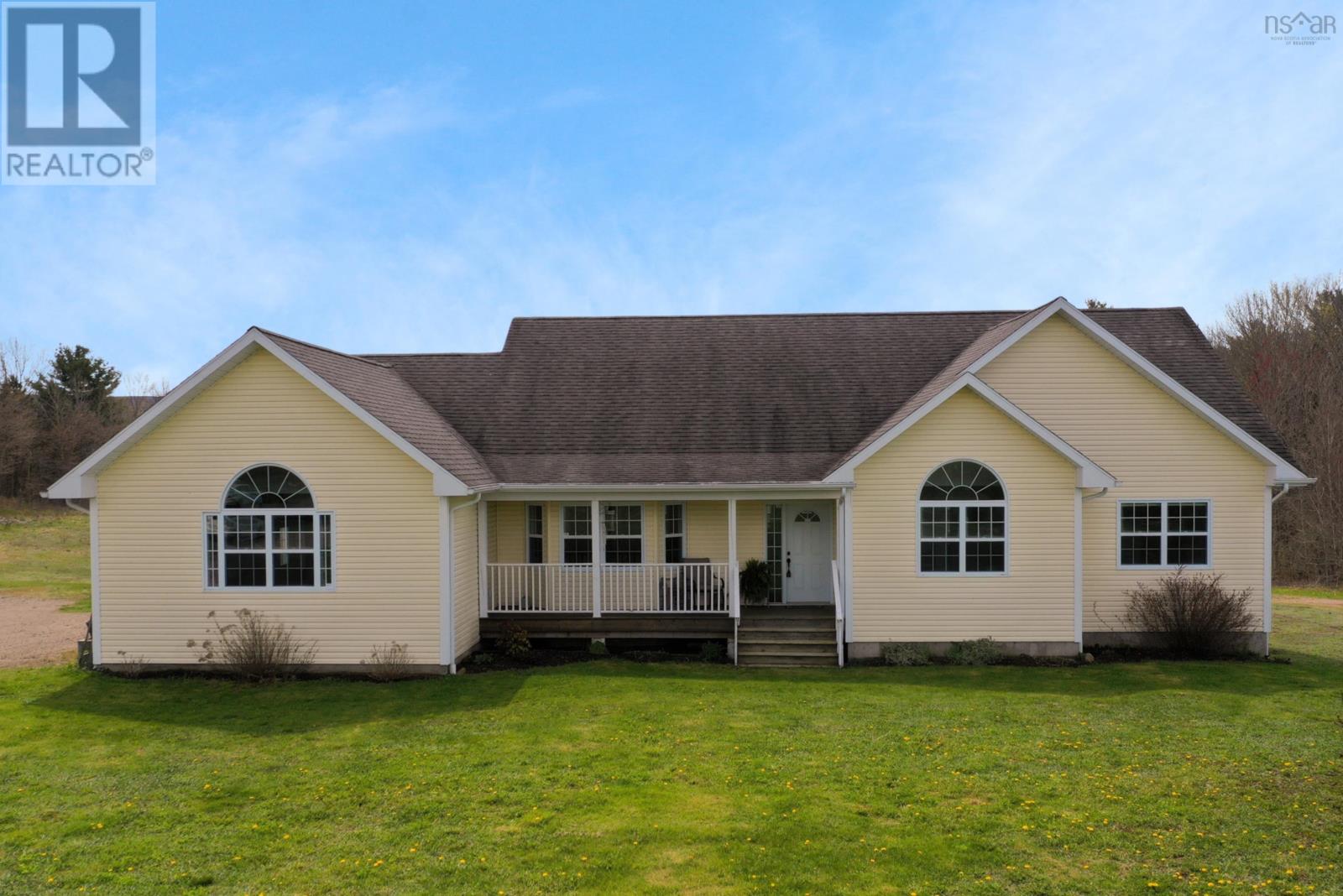 4768 Highway 1, South Berwick, Nova Scotia  B0P 1E0 - Photo 2 - 202509972