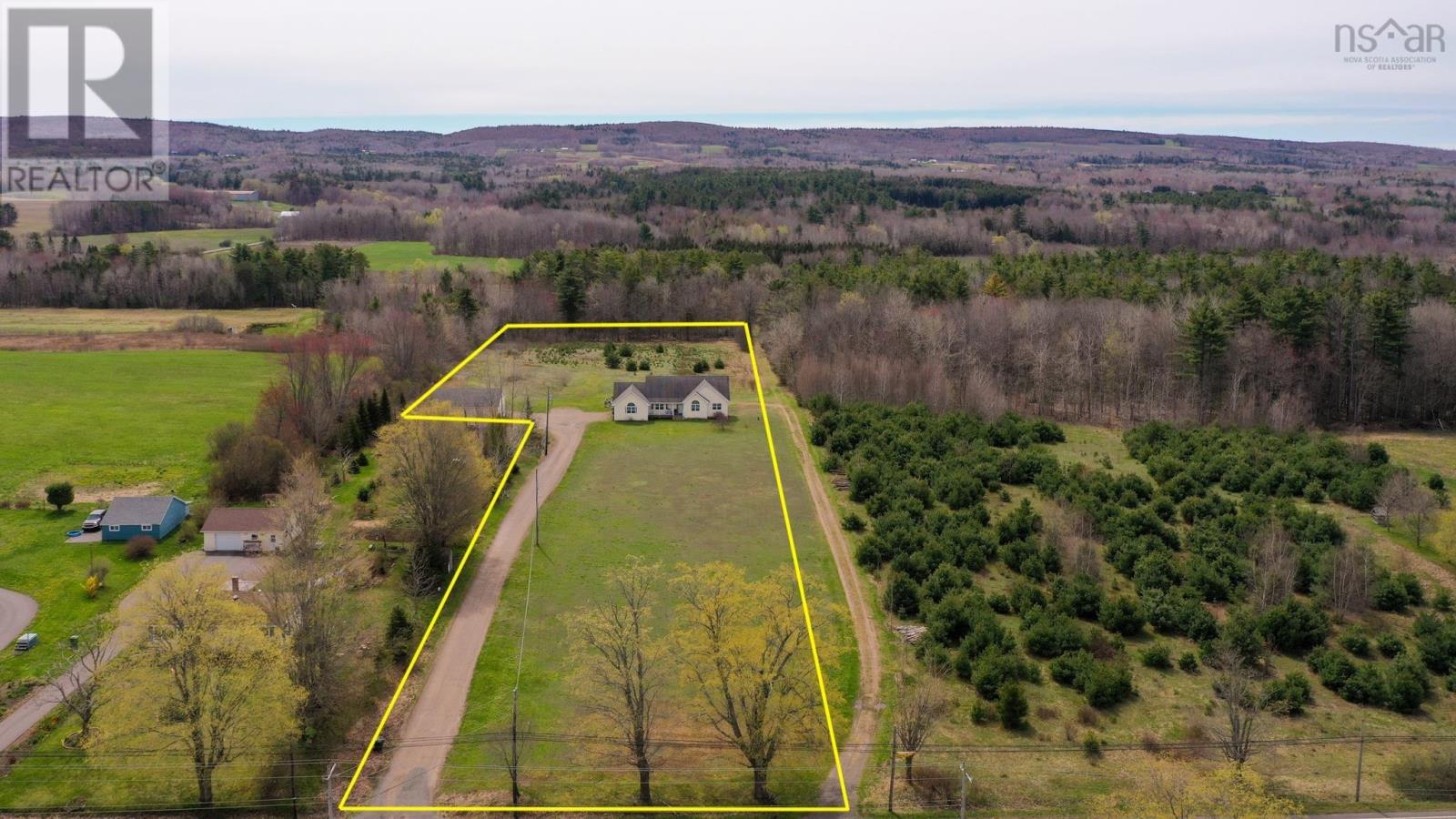 4768 Highway 1, South Berwick, Nova Scotia  B0P 1E0 - Photo 4 - 202509972